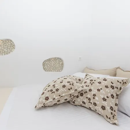 Emery Boutique Naxos City
